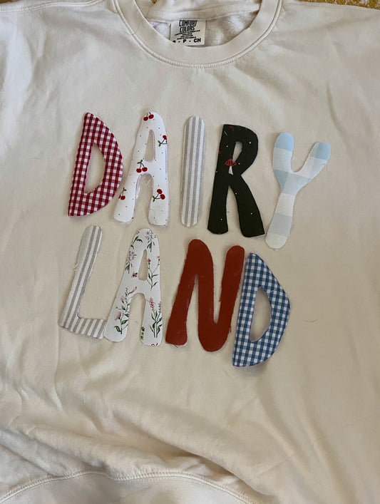 'Dairyland' Crewneck