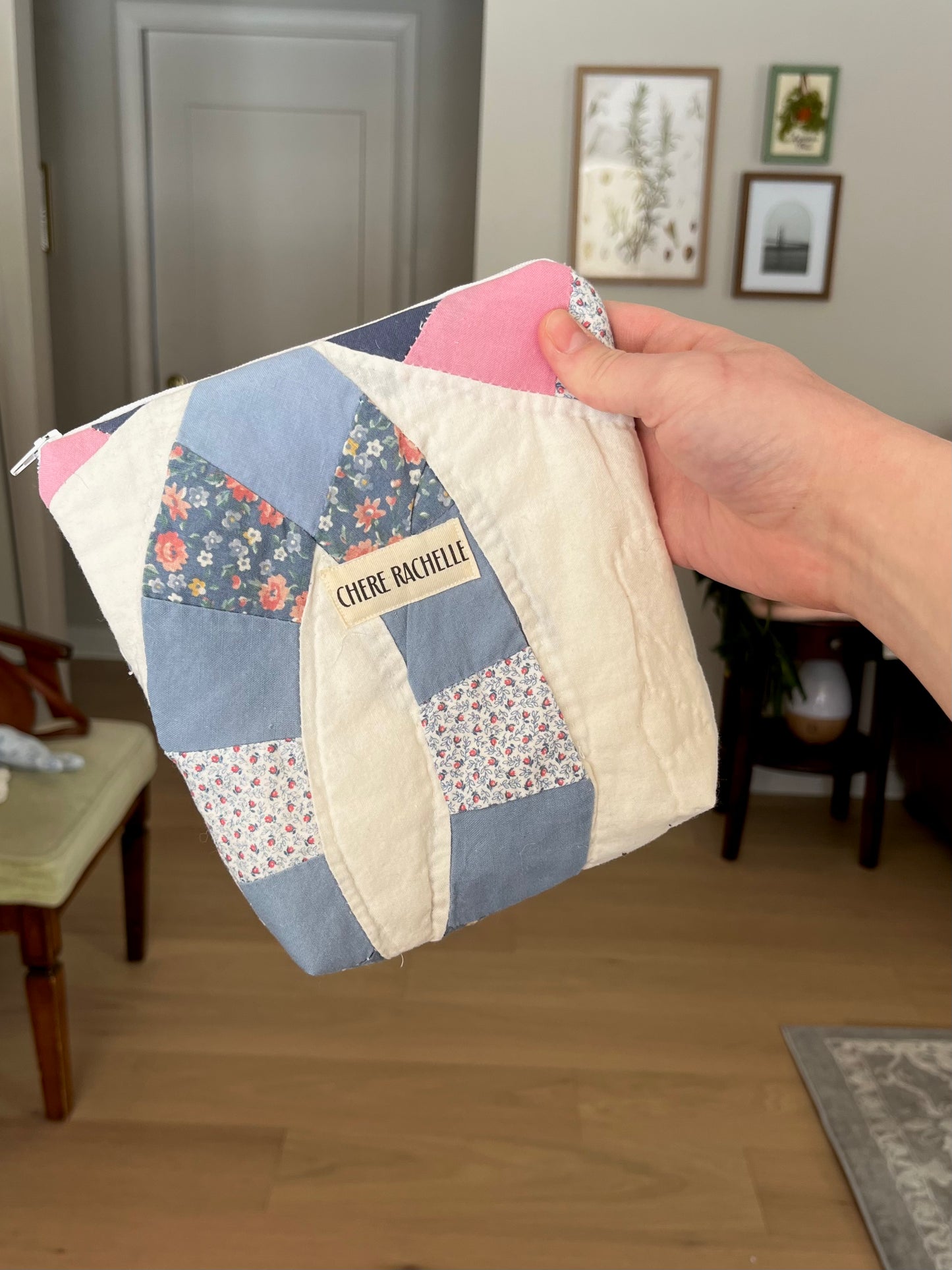 The Anywhere Pouch